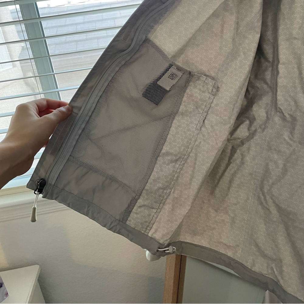 The North Face DryVent Waterproof Jacket - Picture 5 of 9